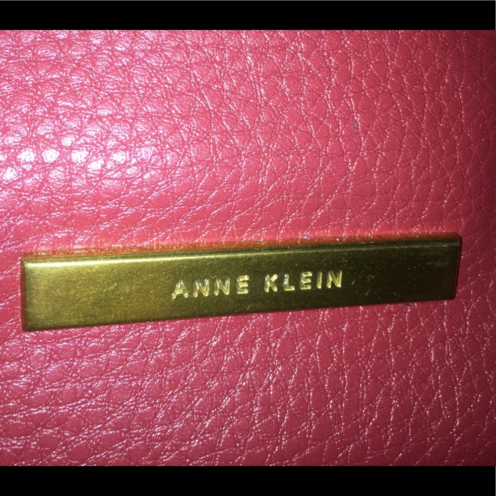 Anne Klein’s Red Simulated Leather Zippered Tote - Picture 10 of 10